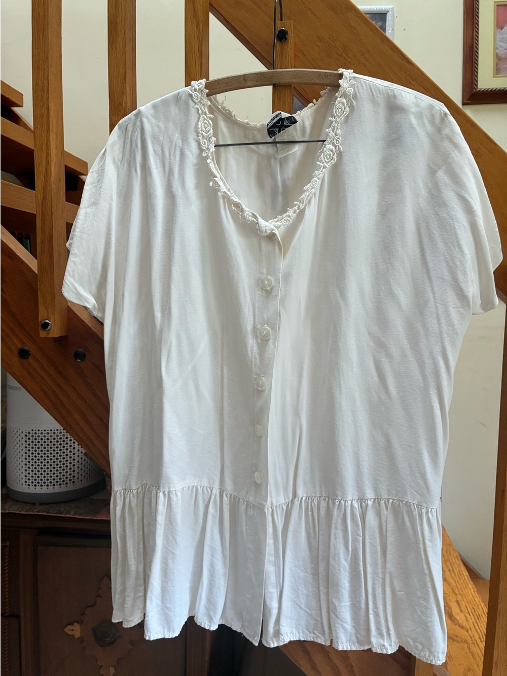 Xhilaration White Button-Front Peplum Tunic with Lace Trim XL?